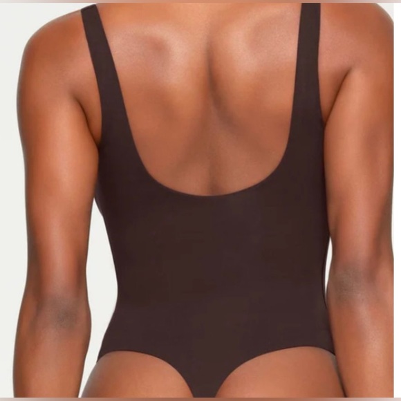 Skims Fits Everybody Square Neck Bodysuit color Espresso size Large NWOT - Picture 2 of 6